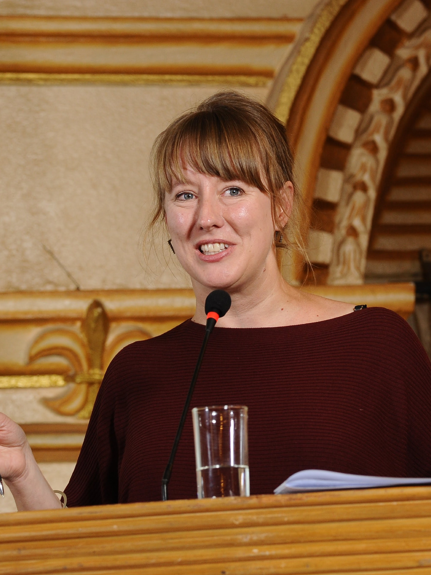 Rhona Brown Headshot