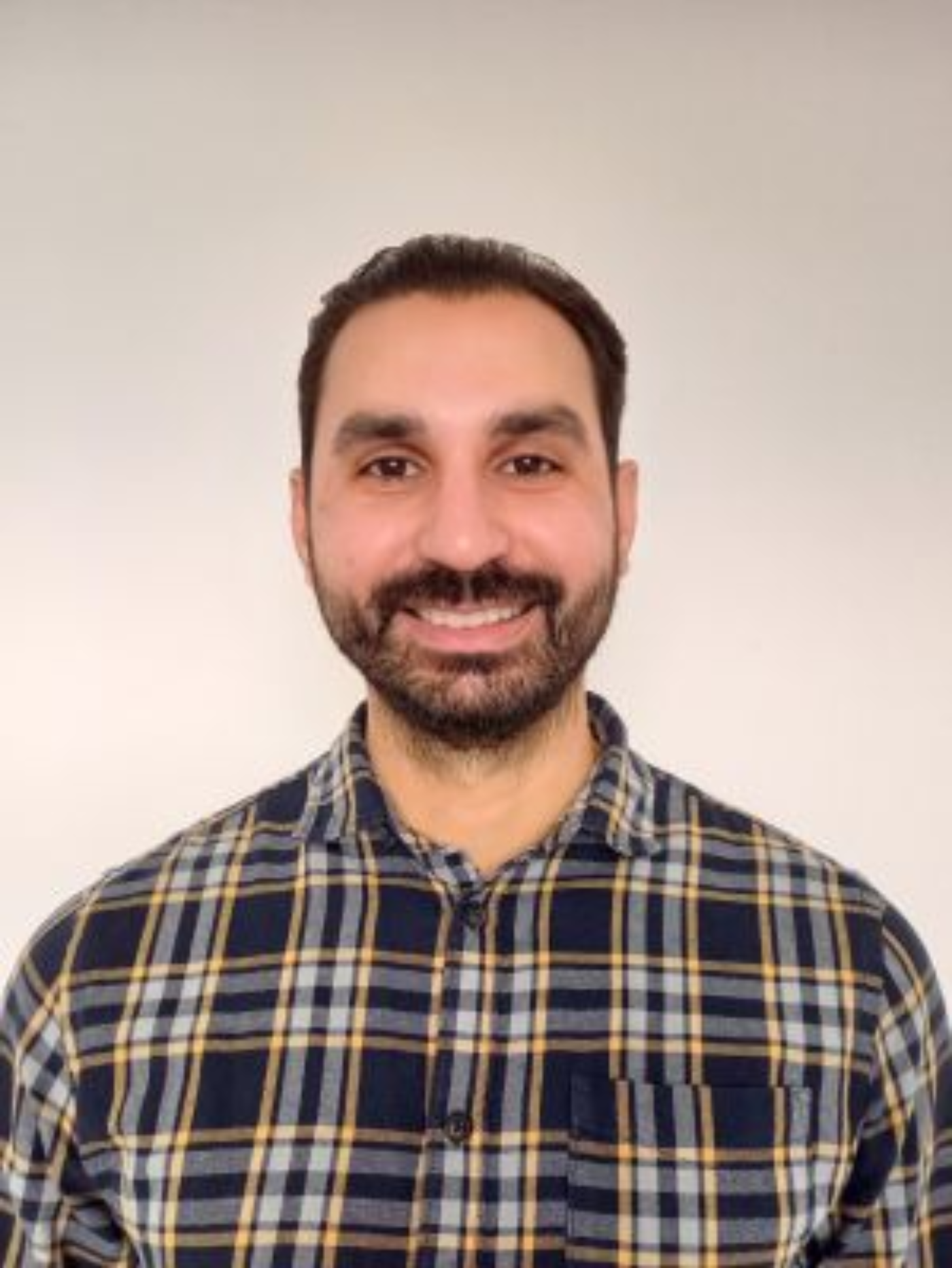 Michalis Constantinides headshot