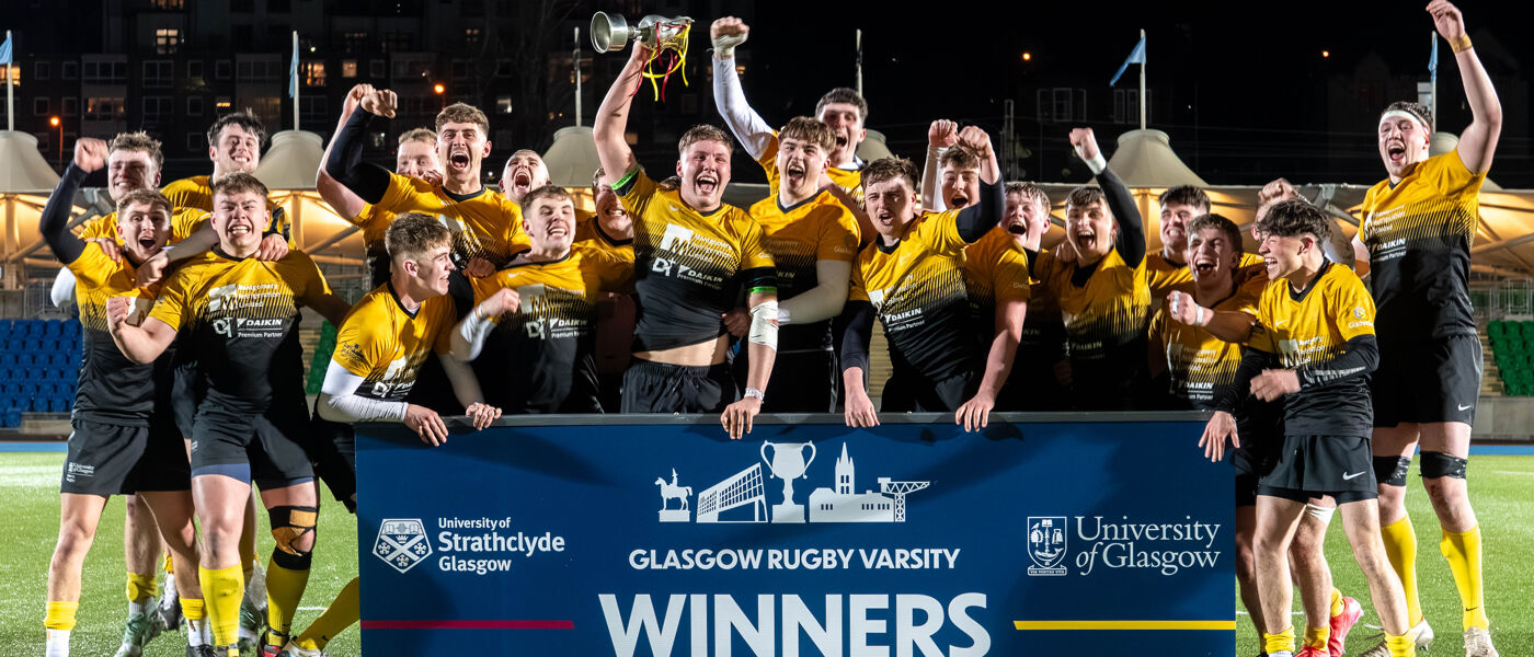 Glasgow Men Rugby team celebrating