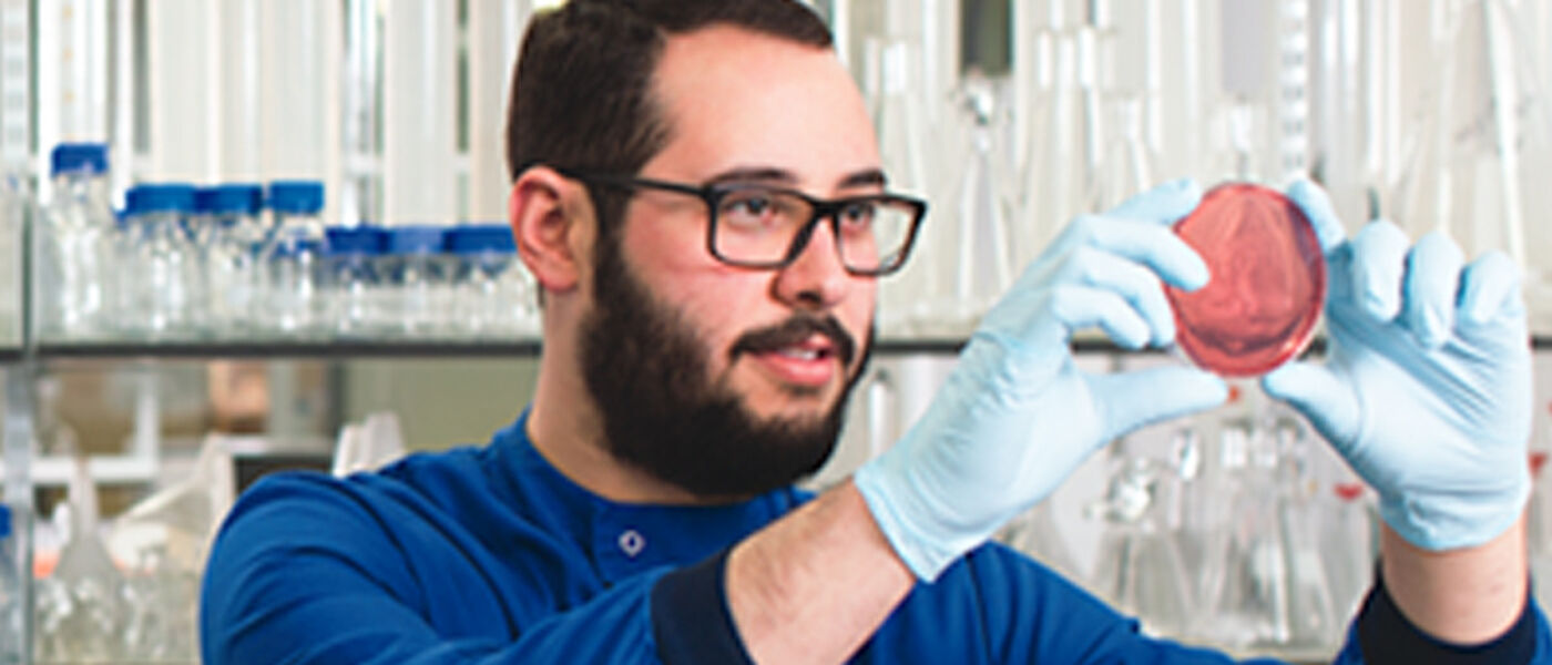 Image of Dr Vaios Svolos in lab