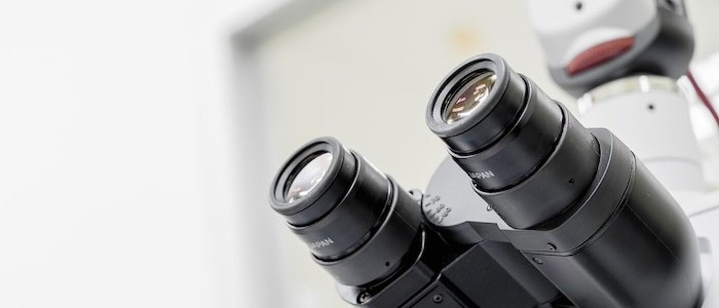 Image of a microscope